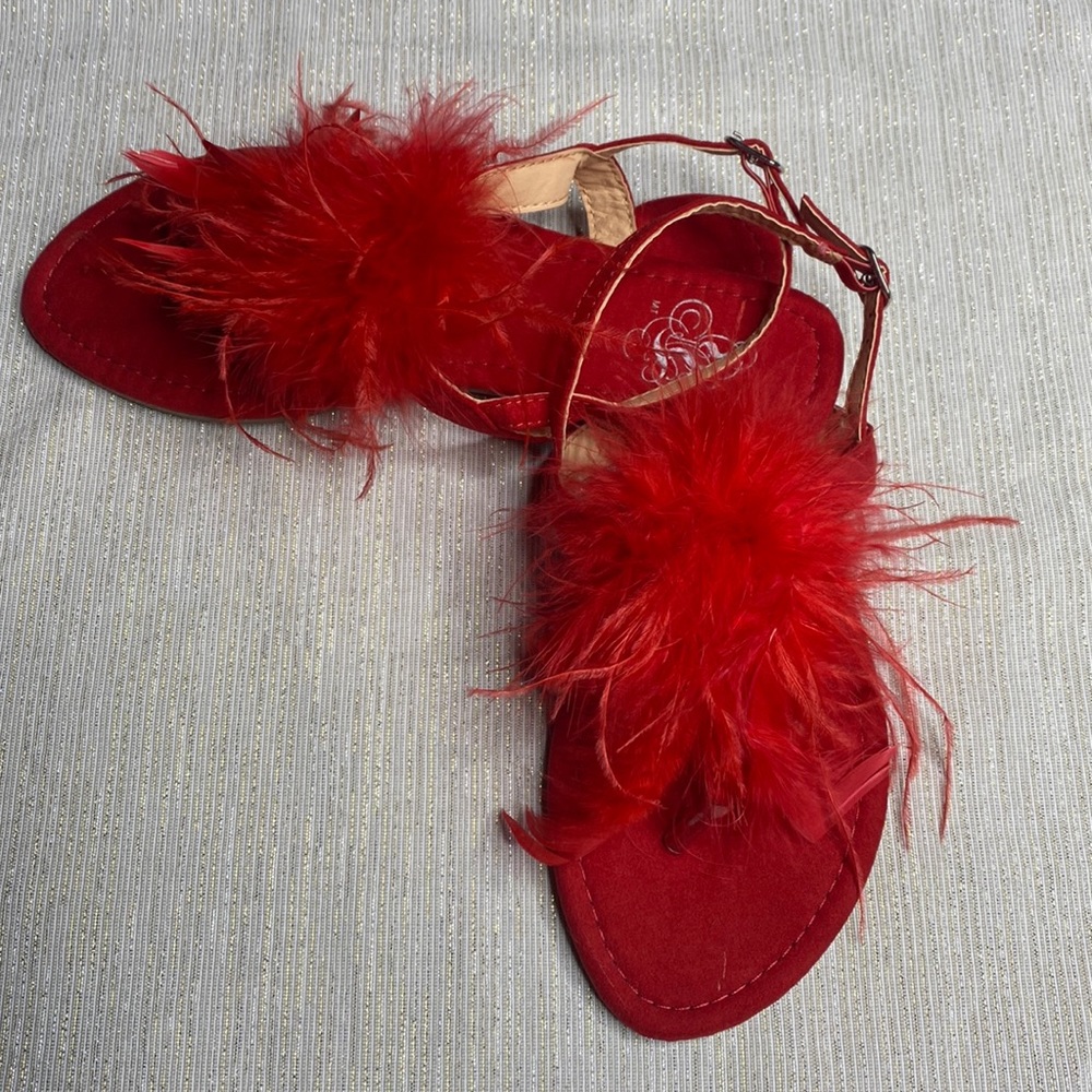 MISS L by LILIANA - women’s red color sandals with feathers size 7 1/2